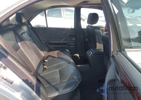 2001 Mercedes-Benz E 320 из США, поврежденный, VIN WDBJF65JX1B206079